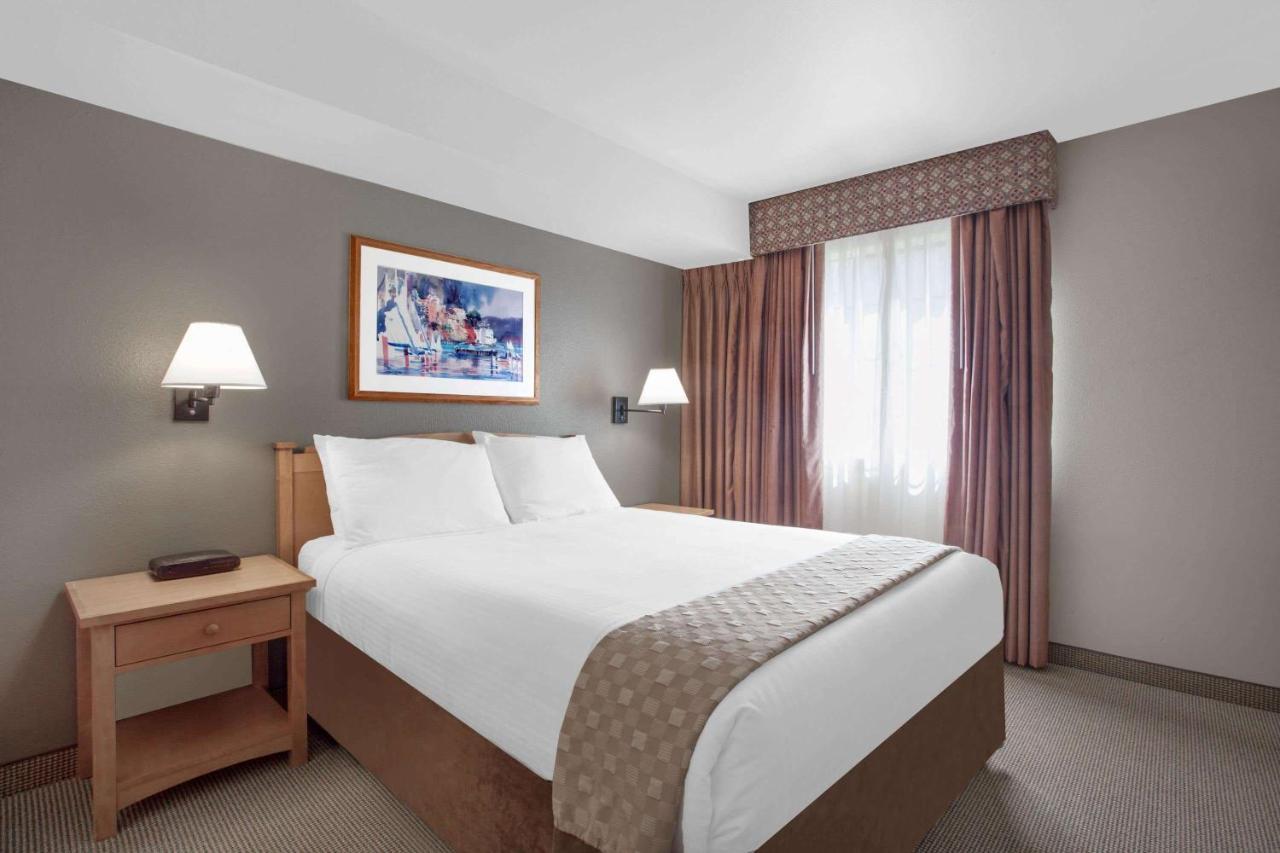 Hawthorn Suites By Wyndham Kent, Wa 외부 사진