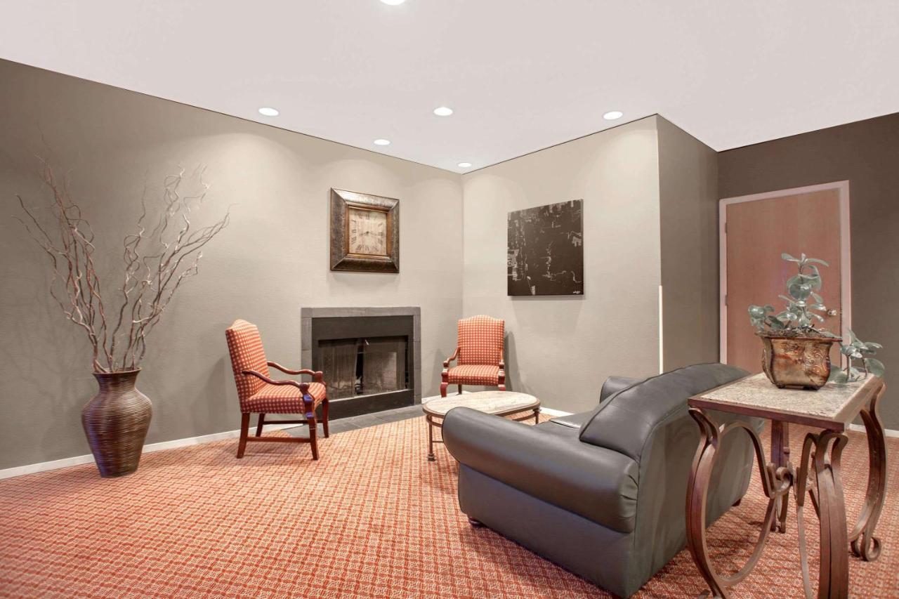 Hawthorn Suites By Wyndham Kent, Wa 외부 사진