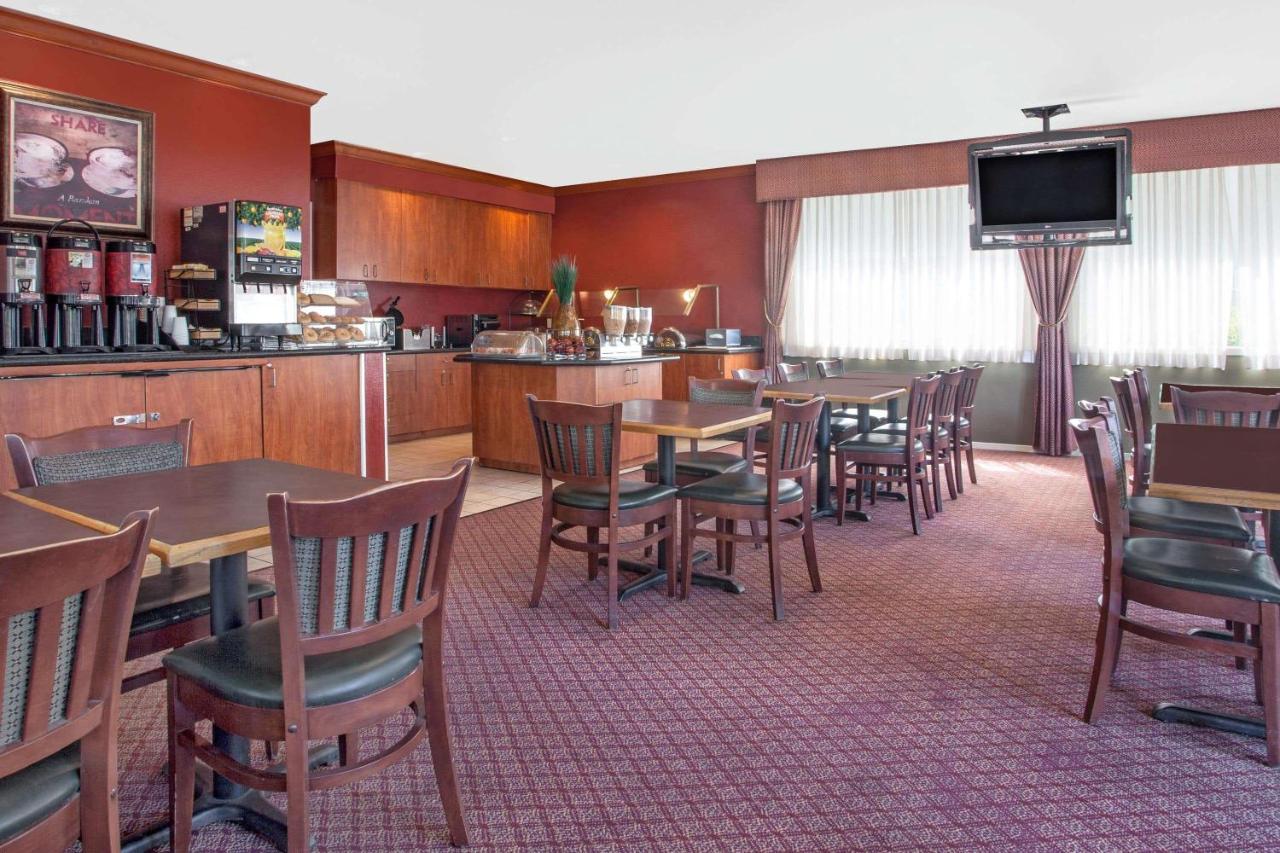 Hawthorn Suites By Wyndham Kent, Wa 외부 사진